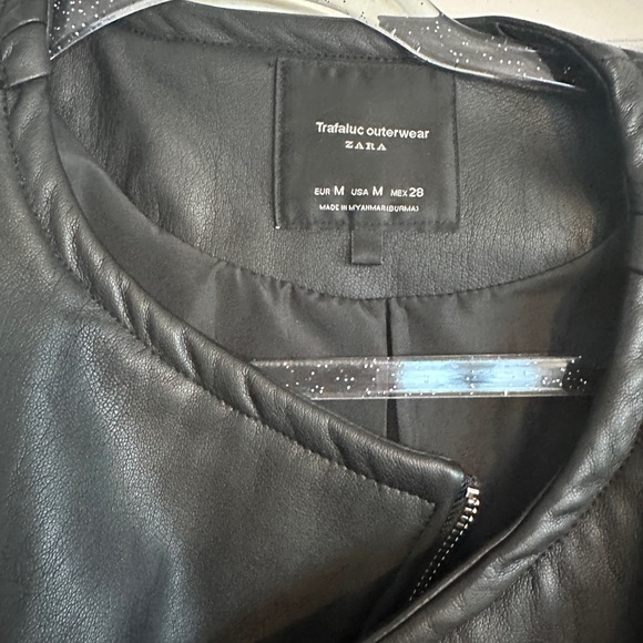 Zara faux leather jacket. Excellent condition. Size medium. - Picture 2 of 3